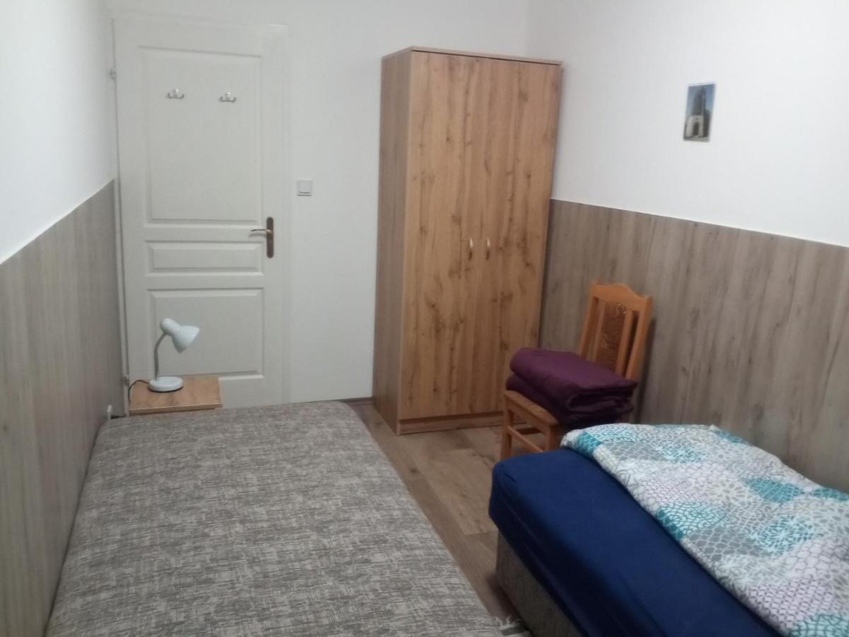 Budai Vám Apartmanház Pécs Exterior foto